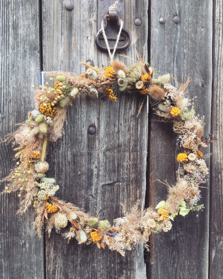 Alba - Couronne de fleurs séchées et stabilisées - Atelier Graine de Prairie